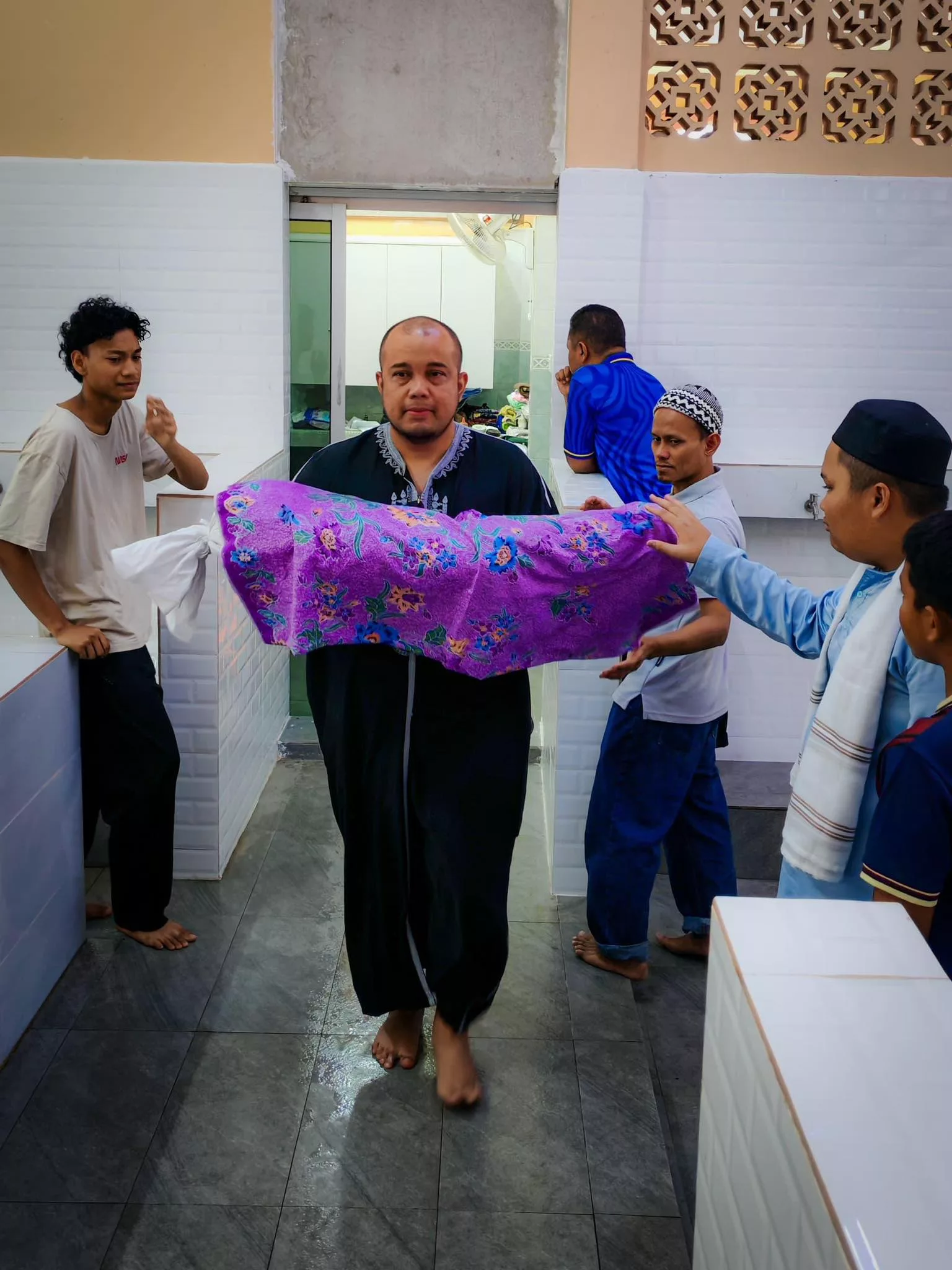 Lima Beranak Maut Dibunuh: Isu Berpindah Negeri Dipercayai Punca, Suspek Ditemui Memeluk Anak Bongsu