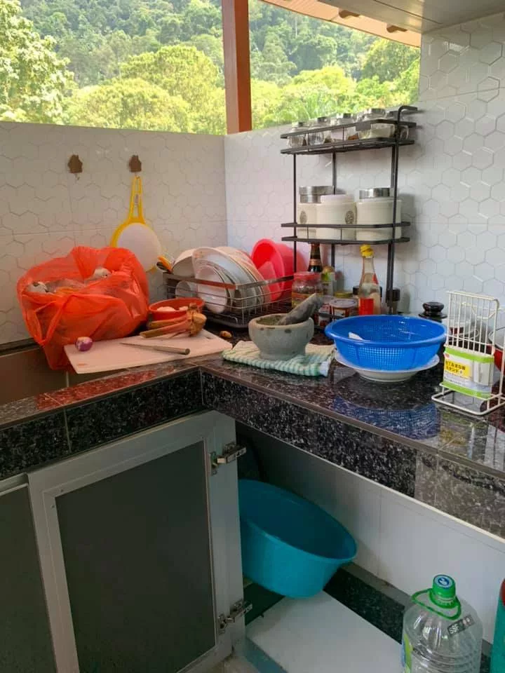 Sebelum Pulang Ke Kota, Jangan Tinggalkan Rumah Mak Ayah Macam Hotel. Langsung Tak Kemas!