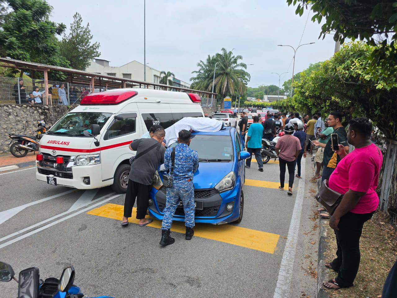 Tiga Anak Kecil Kehilangan Ayah, Dilanggar Pemandu Mabuk Ketika Keluar Mencari Keperluan Keluarga 8 Tiga Anak Kecil Kehilangan Ayah, Dilanggar Pemandu Mabuk Ketika Keluar Mencari Keperluan Keluarga