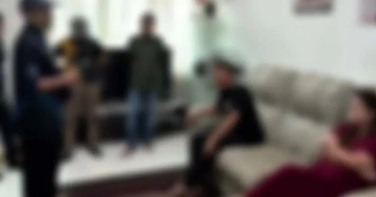 Isteri Ditangkap Khalwat Di Bulan Ramadan, Suami Hampir Tumbuk Pasangan Selepas Berlaku Kekecohan