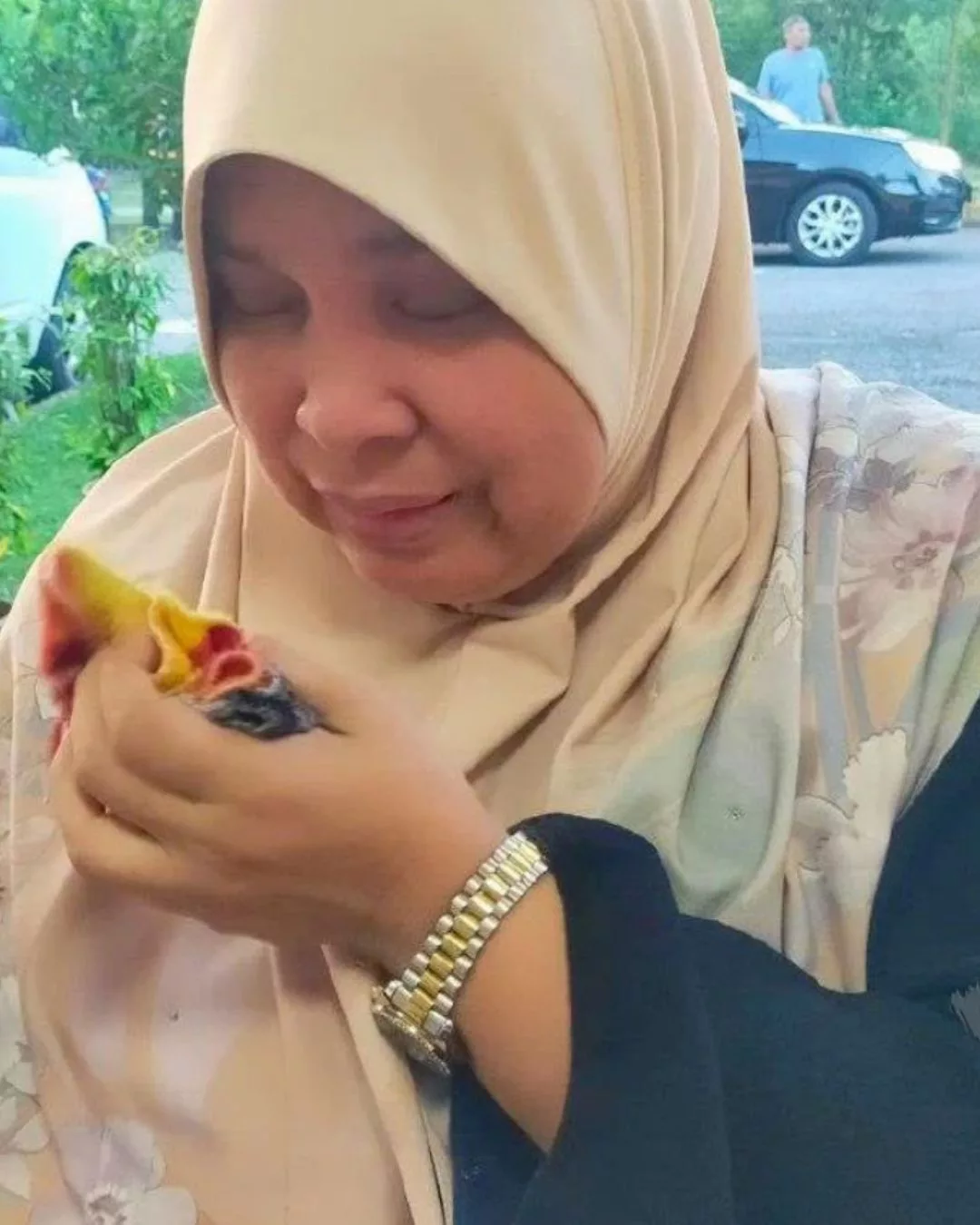 "Arwah Beriya Mahu Sekeluarga Pakai Sedondon Tahun Ini, Isteri Hanya Tahu Suami Meninggal Dari Media Sosial 9 “Arwah Beriya Mahu Sekeluarga Pakai Sedondon Tahun Ini, Isteri Hanya Tahu Suami Meninggal Dari Media Sosial