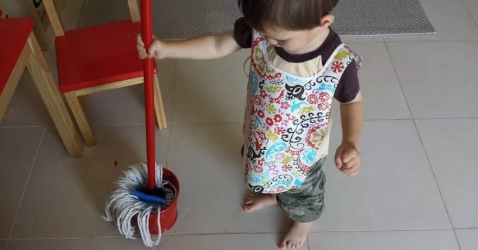 Tak Rugi Didik Anak Lelaki Buat Kerja Rumah Dari Kecil, Nanti Kahwin Mudahkan Isterinya