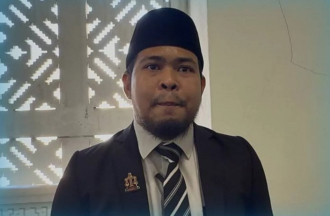 Reaksi Aslam Selepas Keluar Mahkamah, Marissa Dania Masih Sebumbung Dengan Suami