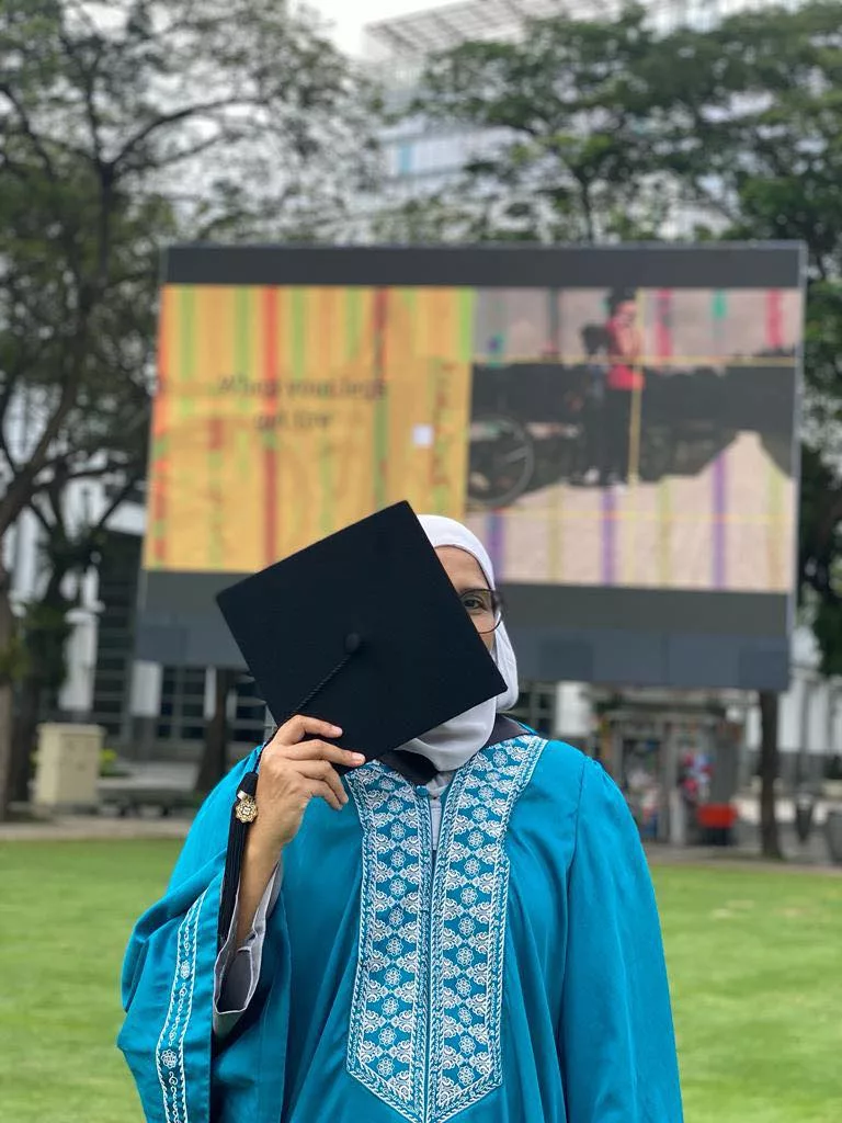 Suri Rumah Nekad Jadi Peguam, Demi Bebaskan Anak Dari Penjara