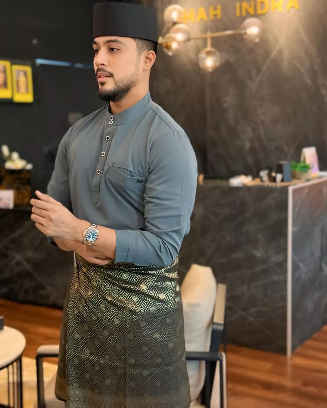 Aliff Aziz Jelaskan Isu Gambar Dalam Frame Ditutup, “Umi Bukan Sengaja.”