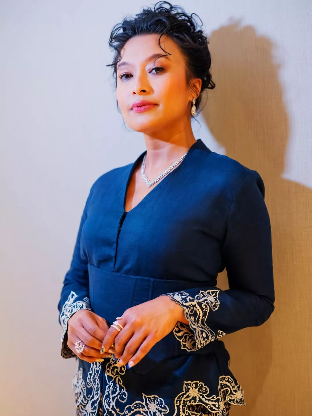 Pakai Kasut Tumit Tinggi Selama Enam Jam, Nabila Huda Turun Hotel Pakai Kerusi Roda