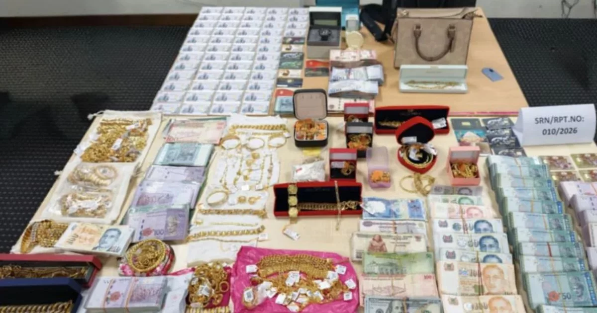 51 Keping Emas Selain Beg Berjenama  Antara Dirampas Dari Pendakwah Bebas, Disyaki Seleweng Dana Ngo RM12.3 Juta