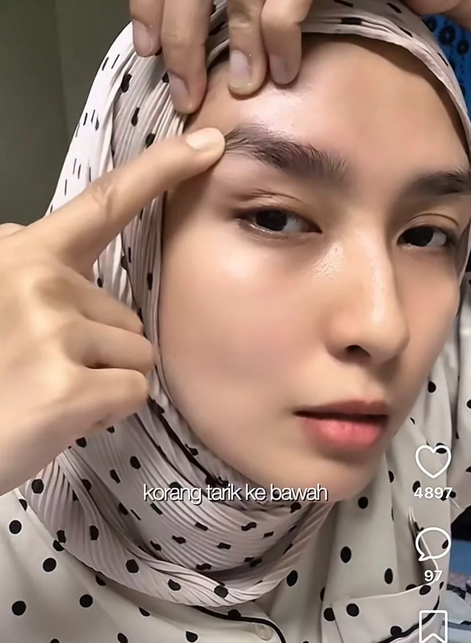 Doktor Kongsi Urutan Muka Bantu Naikkan Kelopak Mata, Lepas Urut Terus Nampak Beza