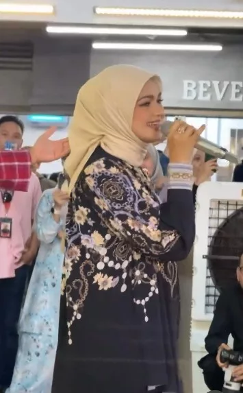 Datuk Seri Siti Nurhaliza Terlibat Dalam Kemalangan Jalan Raya, Kakinya Lebam Dan Sedikit Bengkak