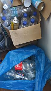 Remaja Perempuan Kutip Bahan Kitar Semula Untuk Sara Keluarga, Ayah Sakit Dan Ibu Tukang Sapu