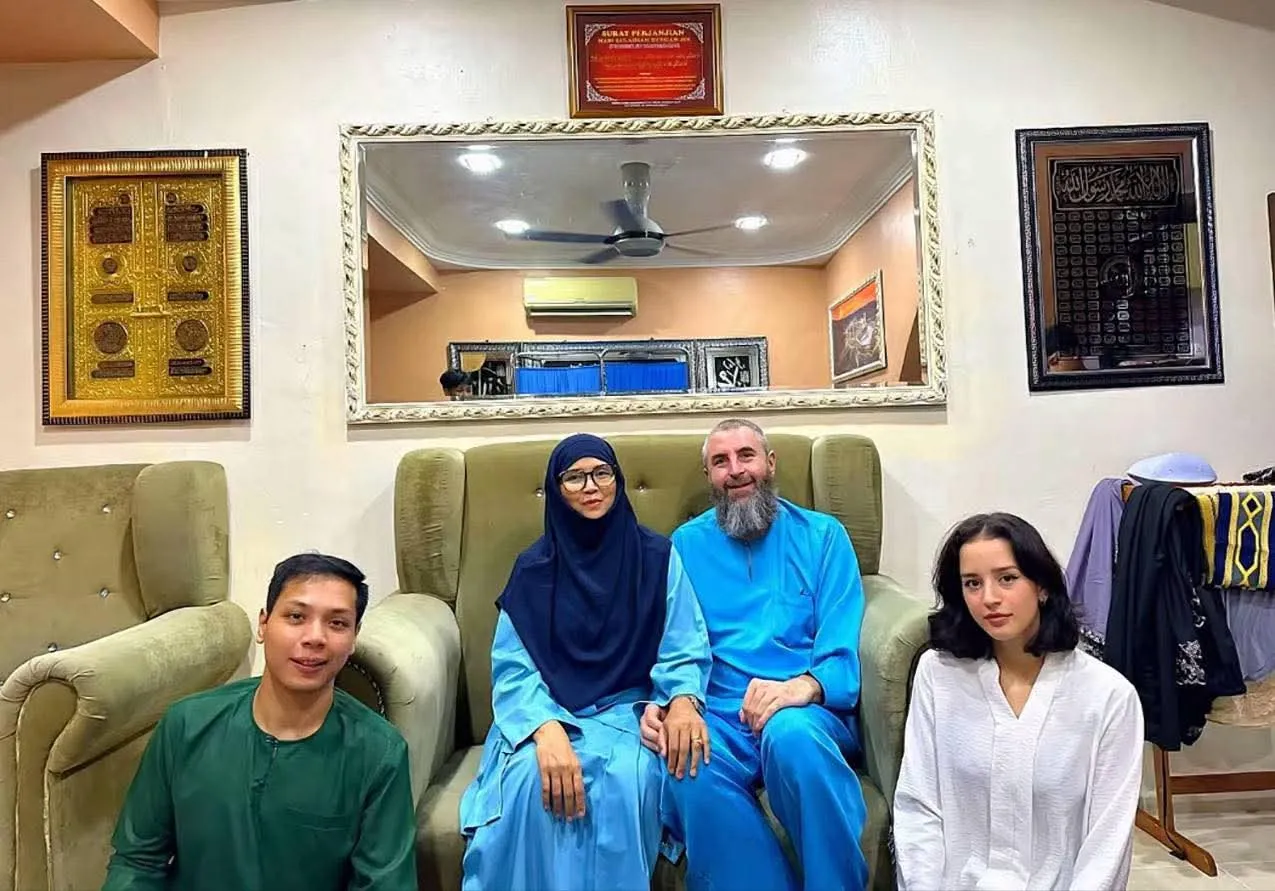 Suri Rumah Nekad Jadi Peguam, Demi Bebaskan Anak Dari Penjara