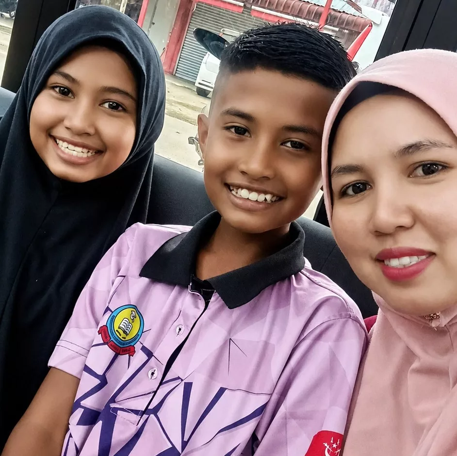 Allahyarham Amir Ashraf Ditemui Tidak Sedarkan Diri Di Asrama, “Allah Pinjamkan Abe Cuma 13 tahun...” Luahan Pilu Ibu 7 Allahyarham Amir Ashraf Ditemui Tidak Sedarkan Diri Di Asrama, “Allah Pinjamkan Abe Cuma 13 tahun…” Luahan Pilu Ibu