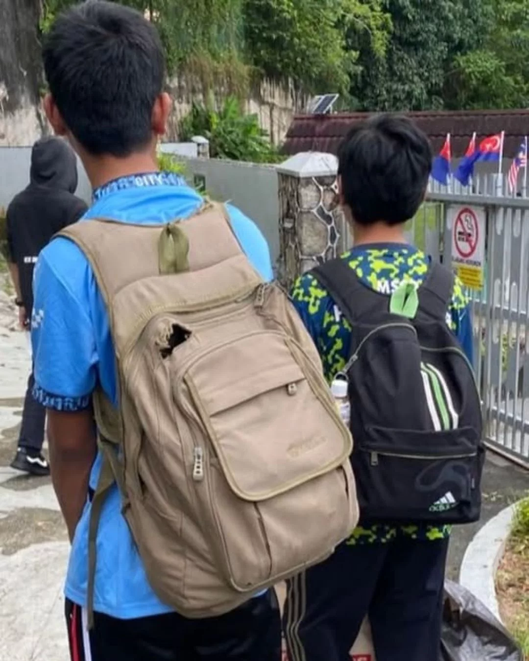 Dua Beradik Pernah Viral Tahun Lalu Dipukul Ayah Kerana Mahu Bersekolah, Terkini Terima Nasib Malang Dihalau Waris Penjaga