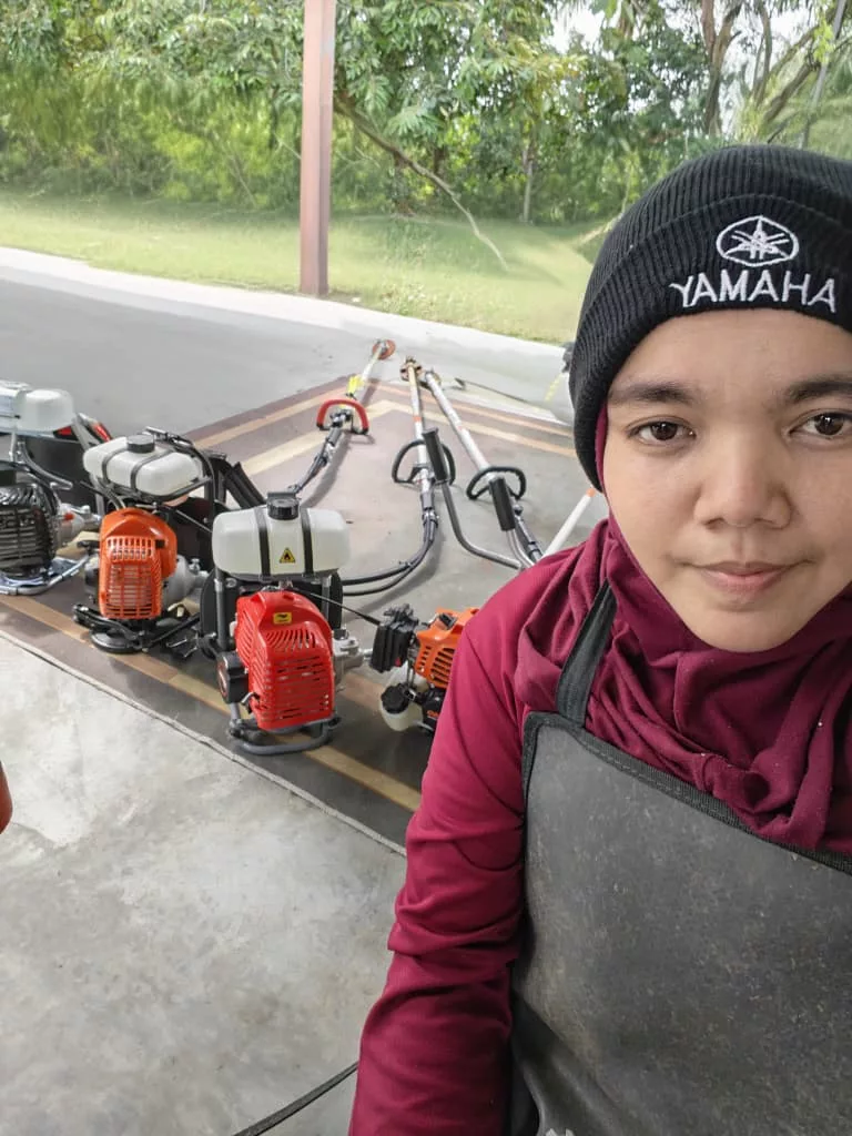 Minat Potong Rumput Bawa Rezeki, Suri Rumah Raih Pendapatan Hampir RM1000 Sebulan