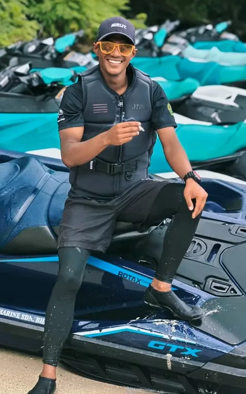 Lelaki Jatuh Jet Ski di Langkawi, Mangsa Dihempas Ombak Kuat Sampai Tercampak Ke Dalam Air