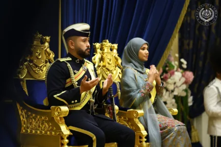 Che’ Puan Mahkota Khaleeda Terima Darjah SMIJ, Sempena Hari Keputeraan Sultan Ibrahim