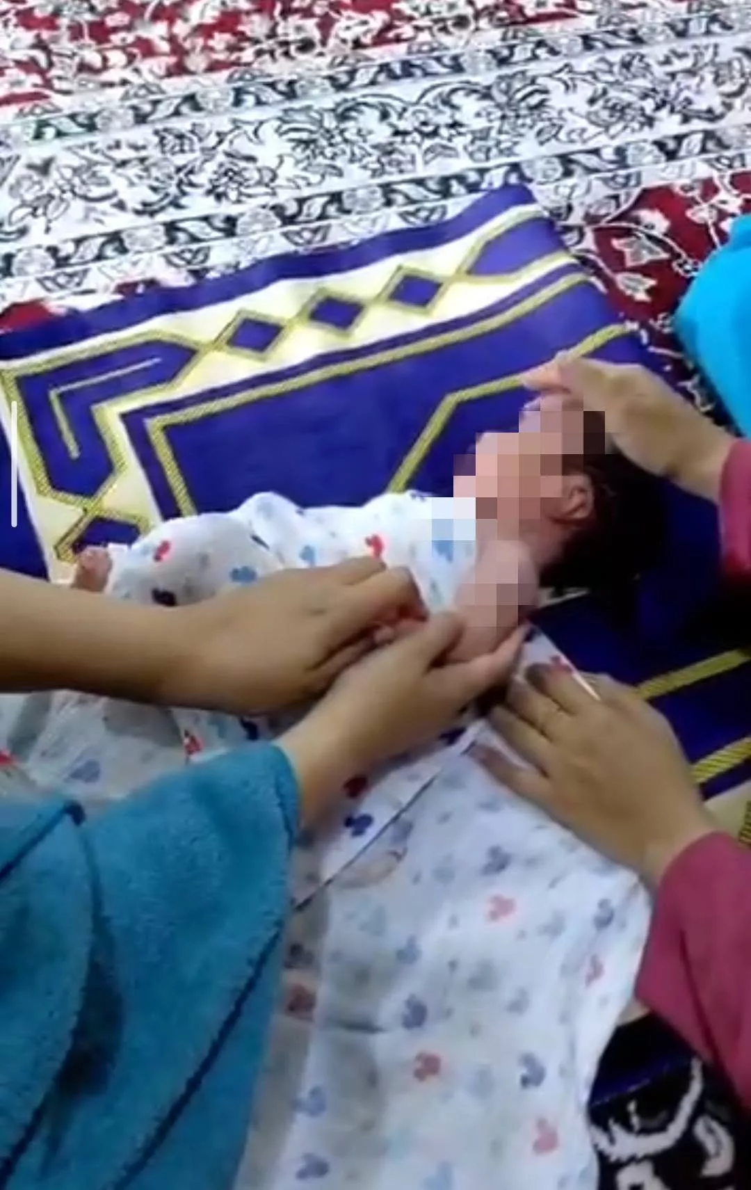 Lelaki Tinggalkan Bayi Dalam Surau, Kasihan Si Kecil Jadi Mangsa Orang Dewasa