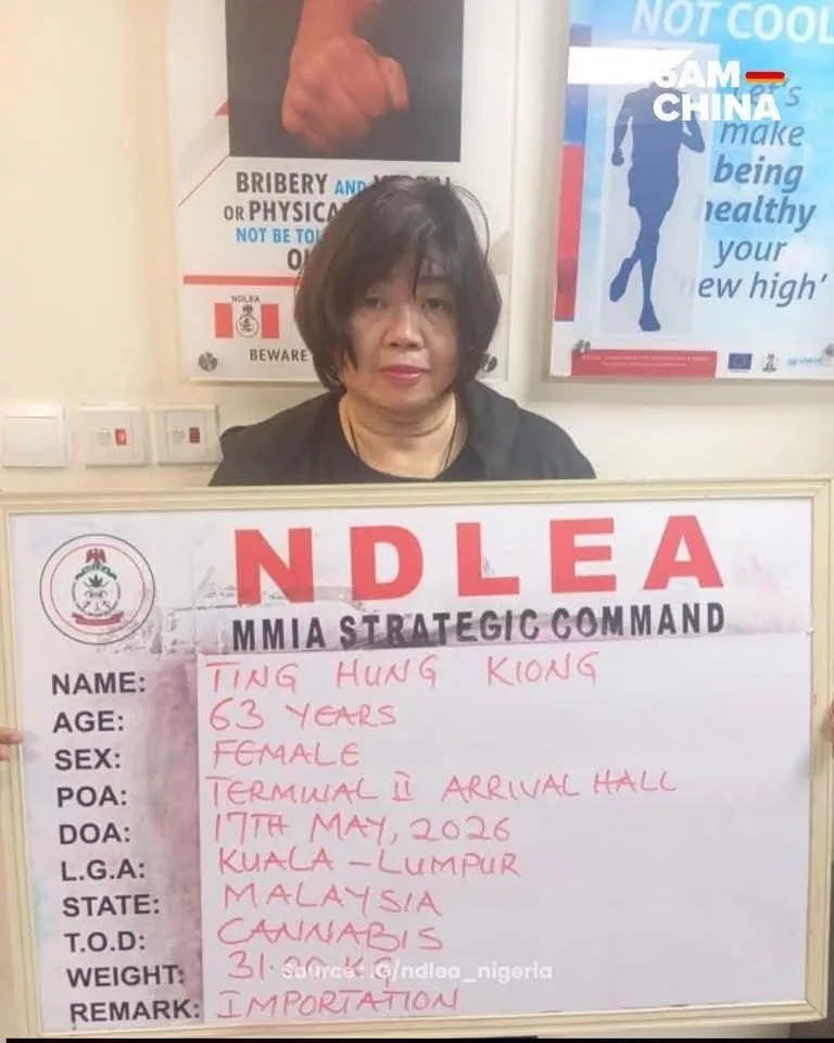 Wanita Ditahan Di Nigeria Bawa 31Kg Dadah, Dianiaya Anak Sendiri Yang Taja Percutian