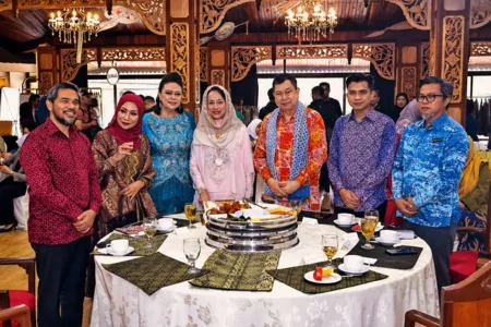 Kebaya Selangor Diangkat Melalui Heritage Fashion Week 2026, Warisan Kelingkan Tarik Minat Generasi Muda 6 Kebaya Selangor Diangkat Melalui Heritage Fashion Week 2026, Warisan Kelingkan Tarik Minat Generasi Muda