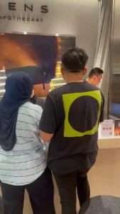 Suami Pecahkan Tester Minyak Wangi, Wanita Ini Kena Bayar RM1,080 8 Suami Pecahkan Tester Minyak Wangi, Wanita Ini Kena Bayar RM1,080