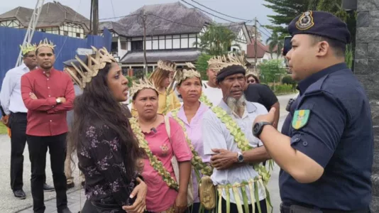 Kronologi Pertikaian Tanah Orang Asli Kampung Sungai Cot, Dari Dakwaan Tanah Adat Hingga Tawaran Tunku Azizah 5 Kronologi Pertikaian Tanah Orang Asli Kampung Sungai Cot, Dari Dakwaan Tanah Adat Hingga Tawaran Tunku Azizah