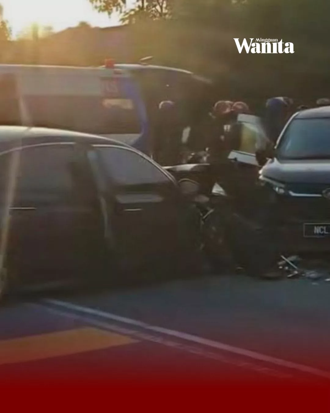 Kemalangan Berantai, Wanita Tercampak Keluar Dari Motovan Sebelum Dihempap Kenderaan