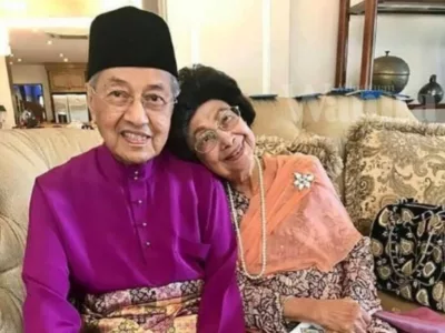 Tun Dr Mahathir Mohamad Sambut Ulang Tahun Ke-101, Tun Dr Siti Hasmah Bakal Genap 100 Tahun 5 Tun Dr Mahathir Mohamad Sambut Ulang Tahun Ke-101, Tun Dr Siti Hasmah Bakal Genap 100 Tahun