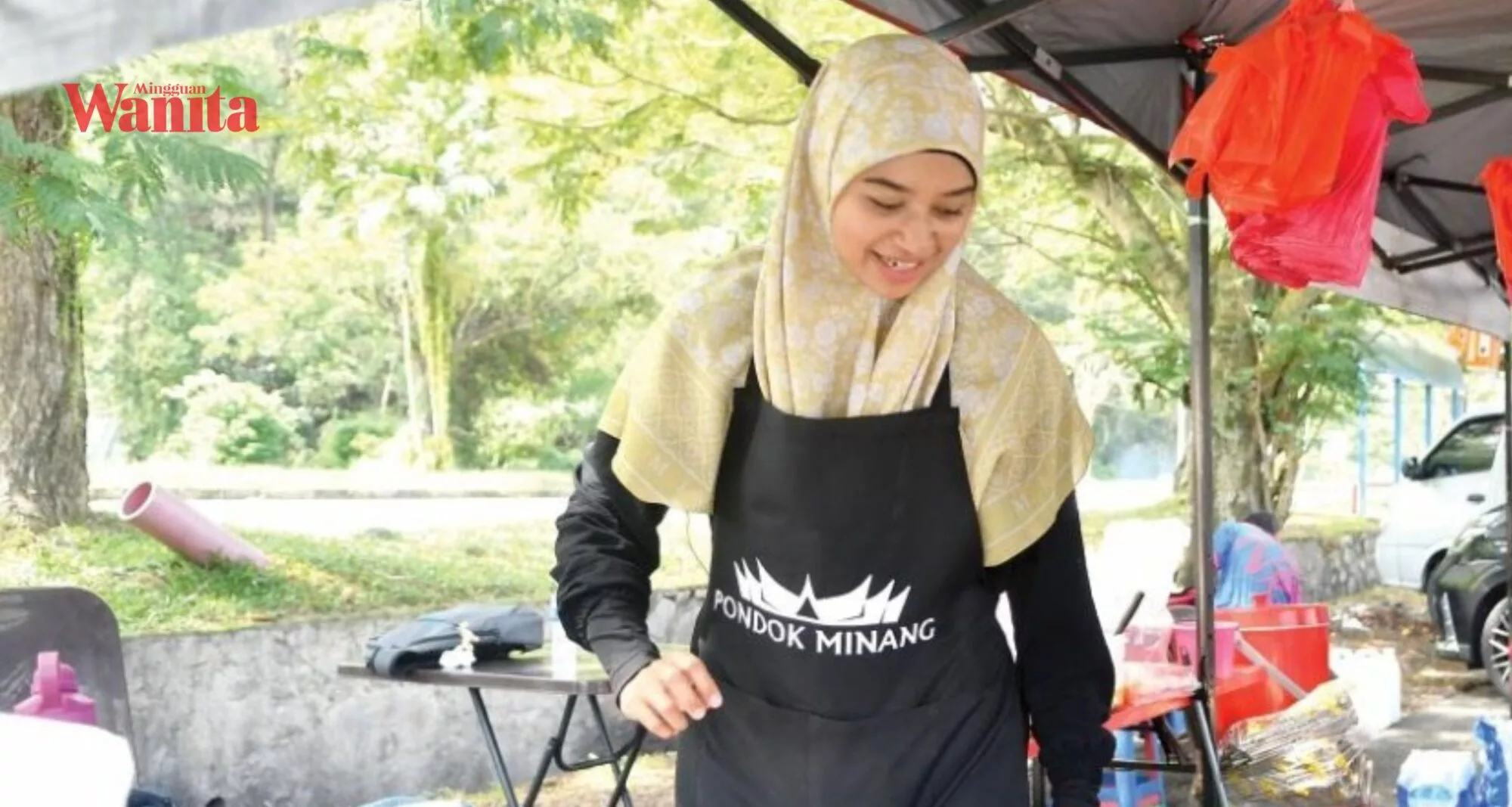 Wanita Tanggalkan Uniform Pramugari Pilih Jadi Peniaga Jalanan, Hidup Lebih Tenang & Bahagia Tanpa Perlu PJJ
