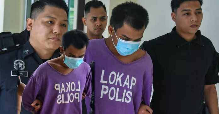 Lelaki rog*l remaja sedang joging Lelaki rog*l remaja sedang joging