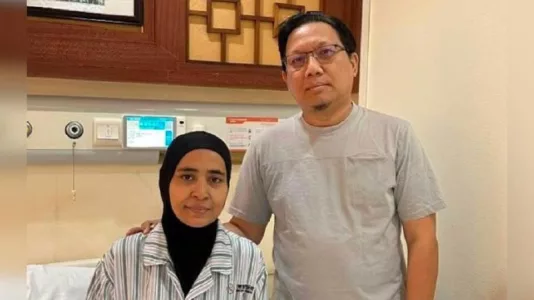 Isteri Syamsul The Zikr Hidap Kanser Usus Tahap 4, Jalani Rawatan Di China, Mohon Bantuan Dana RM150,000 3 Isteri Syamsul The Zikr Hidap Kanser Usus Tahap 4, Jalani Rawatan Di China, Mohon Bantuan Dana RM150,000