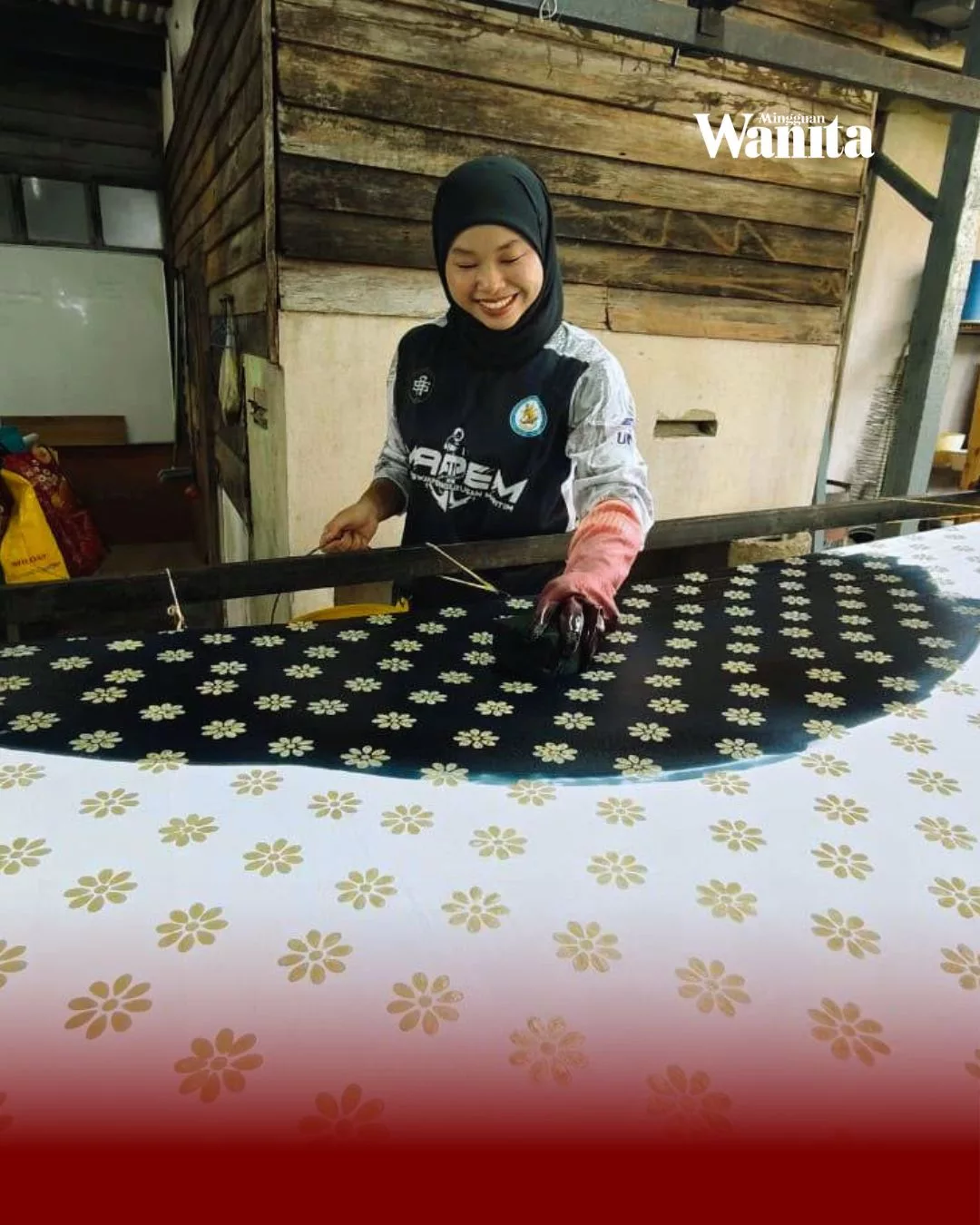 Minat Seni Batik, Graduan Ijazah Sanggup Tinggalkan Kerjaya Profesional Demi Mengangkat Warisan Ini