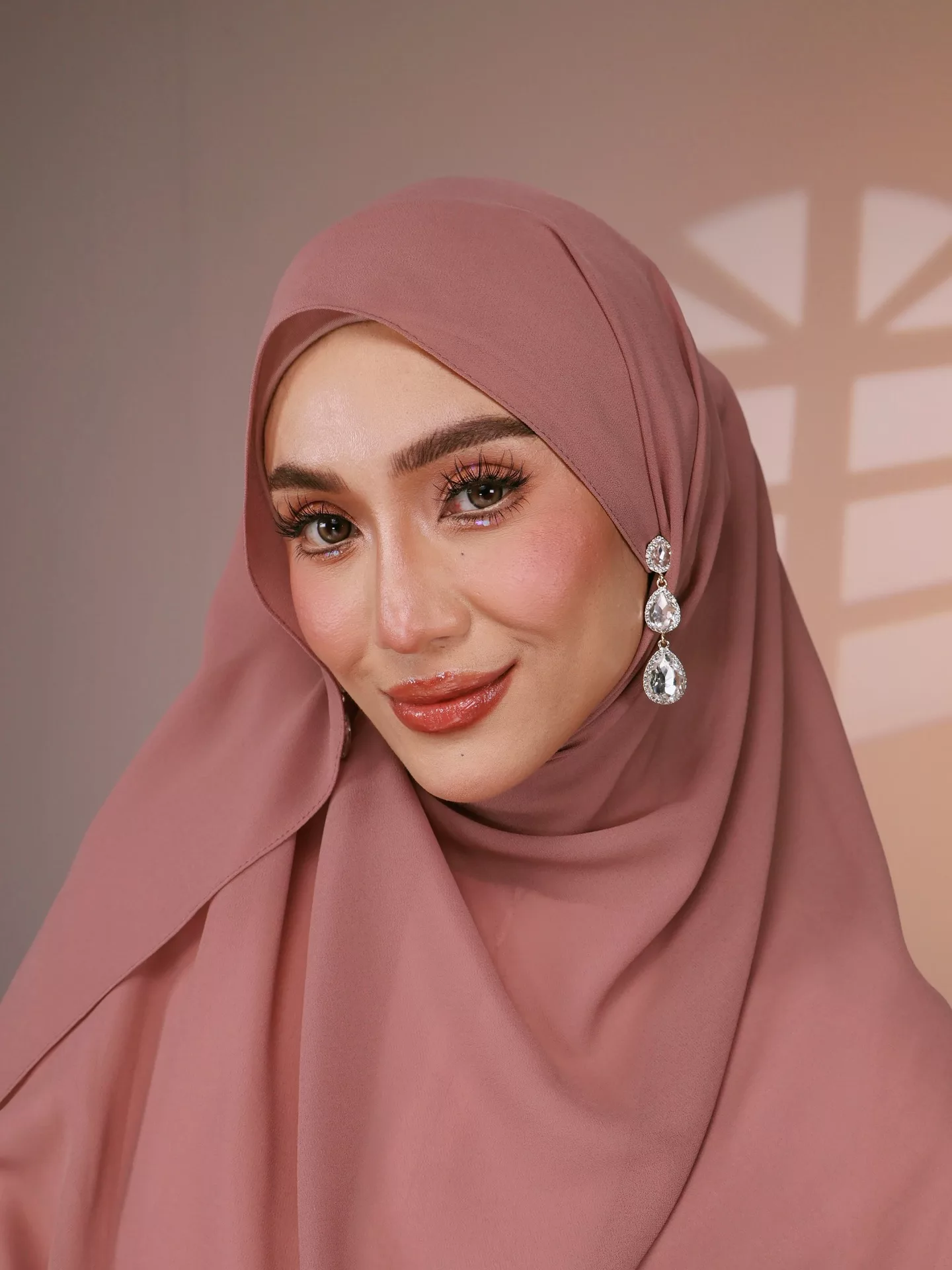 Cerita Lucu Ramona Zamzam Bila Kahwin Campur, 11 Tahun Kena Makan Durian Luar Rumah Sebab Suami Tak Tahan Bau