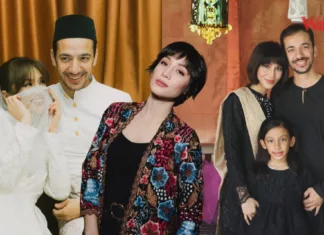 Cerita Lucu Ramona Zamzam Bila Kahwin Campur, 11 Tahun Kena Makan Durian Luar Rumah Sebab Suami Tak Tahan Bau Ramona Zamzam
