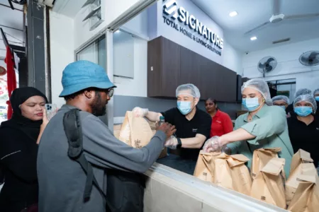 Kechara Soup Kitchen Dinaik Taraf, Diana Danielle Turut Hadir Sokong Usaha Bantu Komuniti 6 Kechara Soup Kitchen