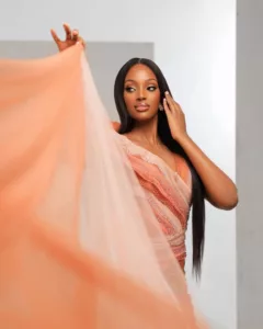 Unik! 7 Lapisan Bersalin C-Section Diterjemah Dalam Gaun Couture Miss World Uganda 4 bersalin c-section