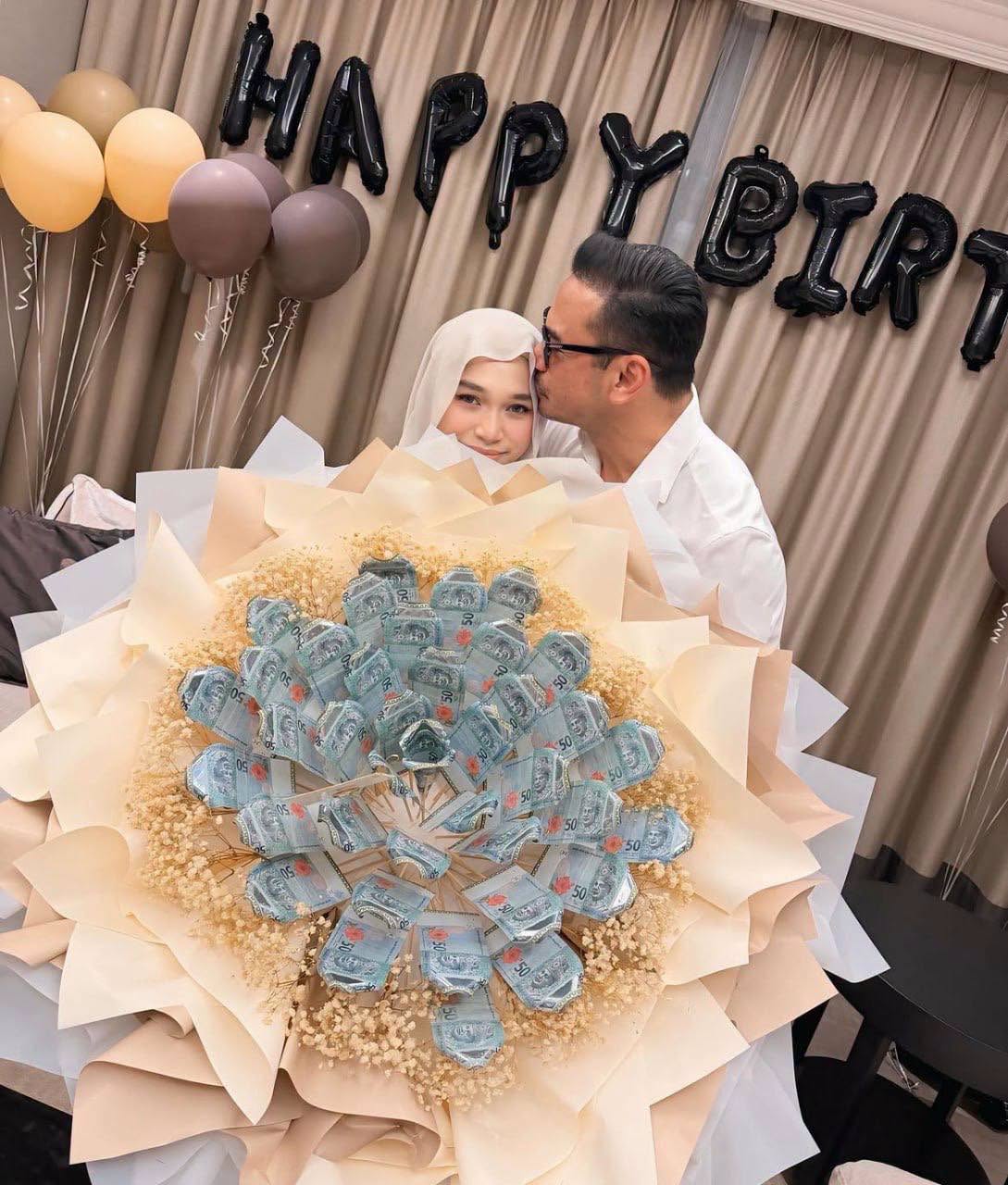 Abby Abadi Luah Isi Hati Di Hari Jadi Ke-18 Maria Danisha, “Semudah Ini Melupakan Mama…” 5 Abby abadi