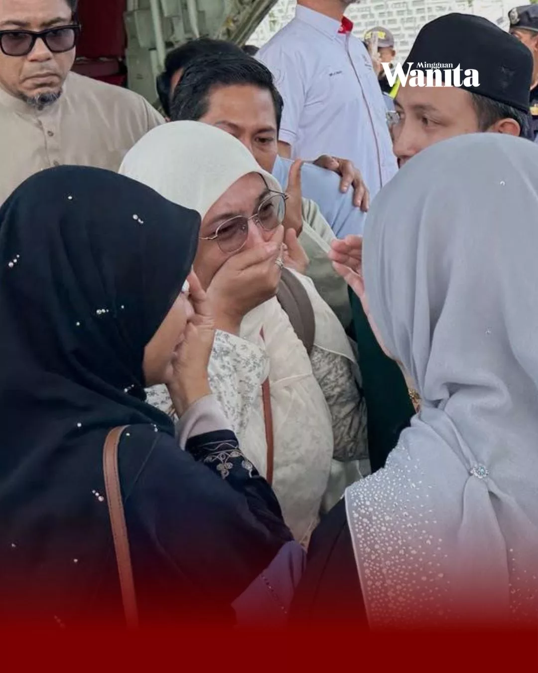 Jenazah Dr. Ainul Tiba Di Kampung Halaman, Disambut Saudara-mara & Penduduk Setempat
