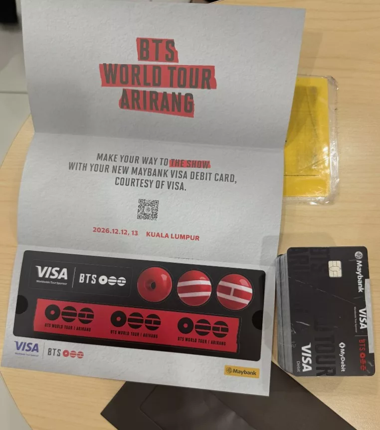 Maybank Lancar Kad Debit Visa Edisi Terhad BTS ‘Arirang’, Peminat Boleh Dapatkan Di 12 Cawangan Terpilih