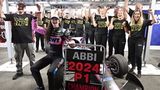 Ingat F1 Cuma Tentang Lelaki Di Litar? 10 Wanita Ini Pernah Cipta Sejarah Dalam Dunia Formula 1! 9 Formula 1