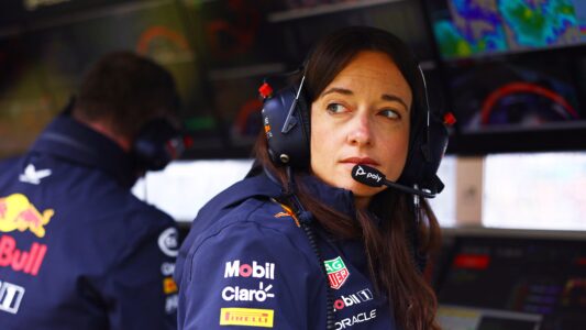 Ingat F1 Cuma Tentang Lelaki Di Litar? 10 Wanita Ini Pernah Cipta Sejarah Dalam Dunia Formula 1! 8 Formula 1