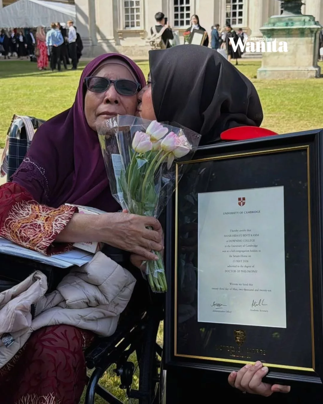 Dr. Hanis Hidayu Hasilkan Tesis PhD Tanpa Pembetulan, Gembira Dapat Bawa Ibu Jejak Kaki Ke UK 5 Dr. Hanis Hidayu Hasilkan Tesis PhD Tanpa Pembetulan, Gembira Dapat Bawa Ibu Jejak Kaki Ke UK