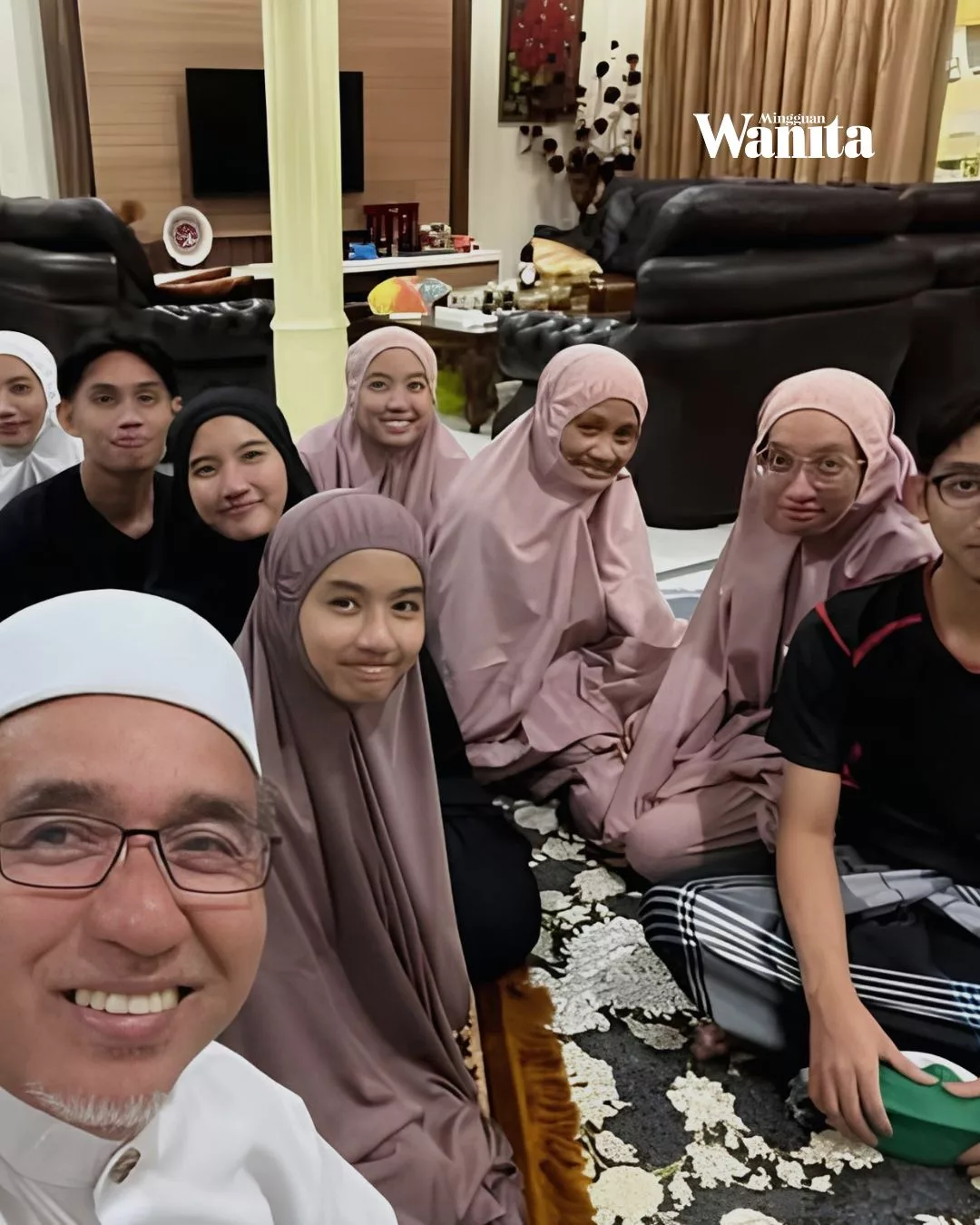 Empat Daripada Tujuh Anak Adly Zahari Hafal 30 Juzuk Al Quran, Akademik Pun Bukan Biasa-biasa 2 Empat Daripada Tujuh Anak Adly Zahari Hafal 30 Juzuk Al Quran, Akademik Pun Bukan Biasa-biasa