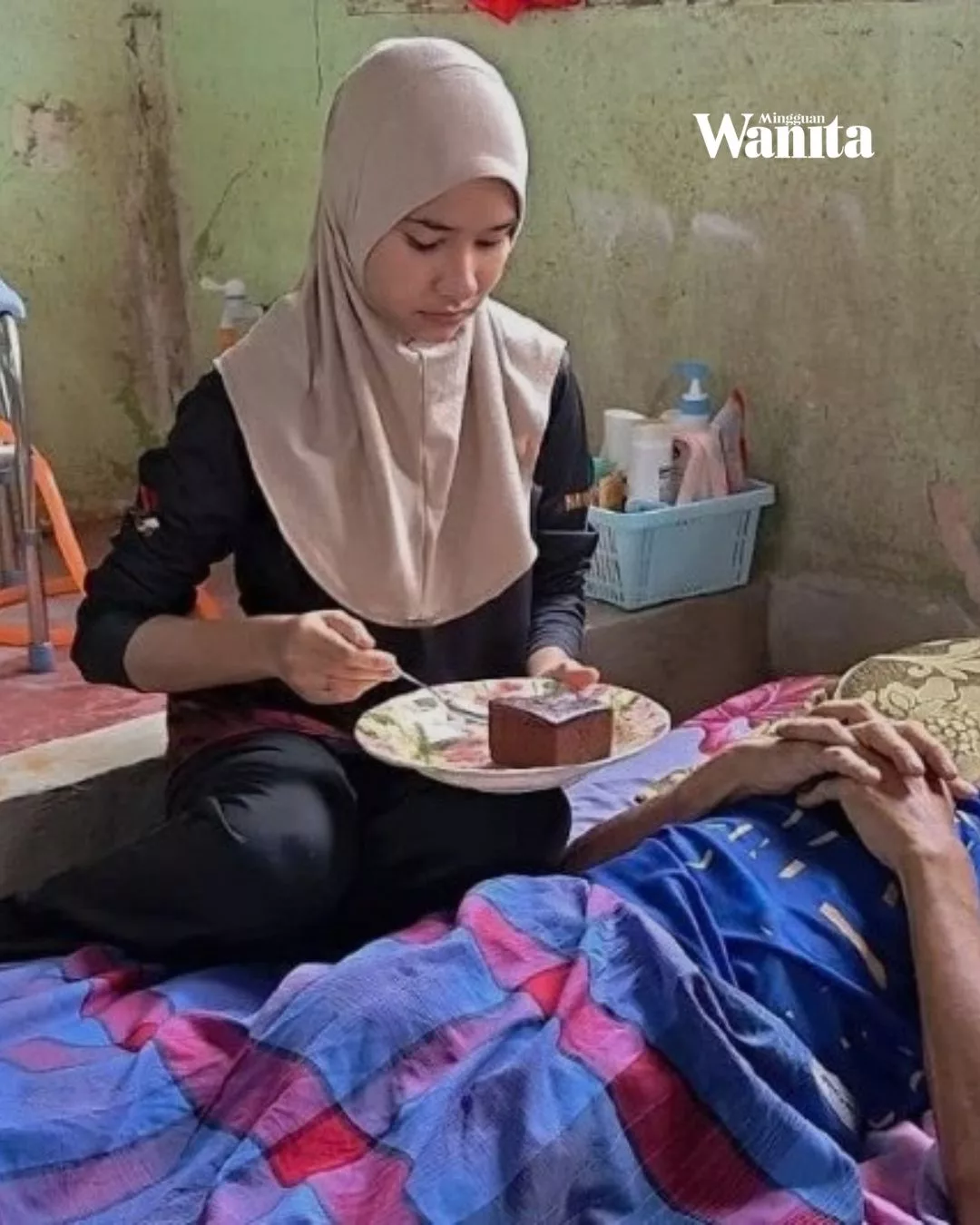 Siti Nurdiana Tangguh Pengajian, Pilih Jaga Ayah Sakit Kanser Selepas Ibunya Meninggal 2 Siti Nurdiana Tangguh Pengajian, Pilih Jaga Ayah Sakit Kanser Selepas Ibunya Meninggal
