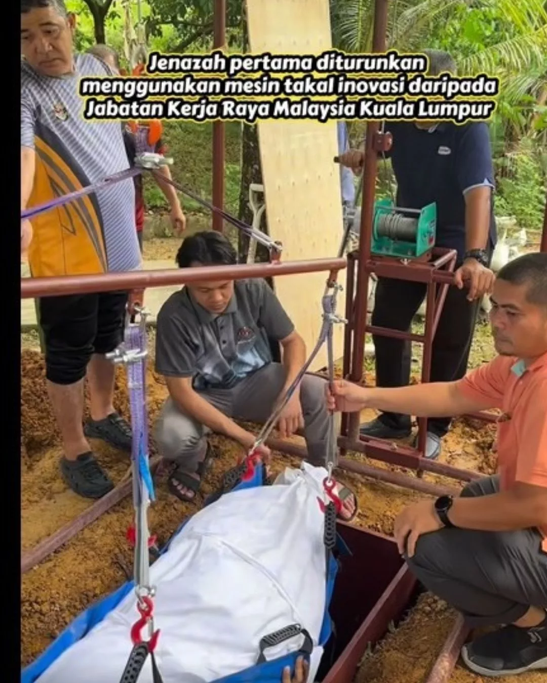 JAWI Laksana Kubur Bertingkat Di KL, Satu Liang Dua Jenazah Tanpa Waris 2 kubur bertingkat