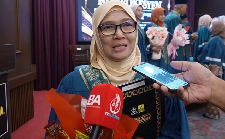 Usia Bukan Penghalang, Warga Emas Lulus Pengajian Tafaqquh Fiddin Tahap Tiga Pada Umur 76 Tahun 3 Usia Bukan Penghalang, Warga Emas Lulus Pengajian Tafaqquh Fiddin Tahap Tiga Pada Umur 76 Tahun